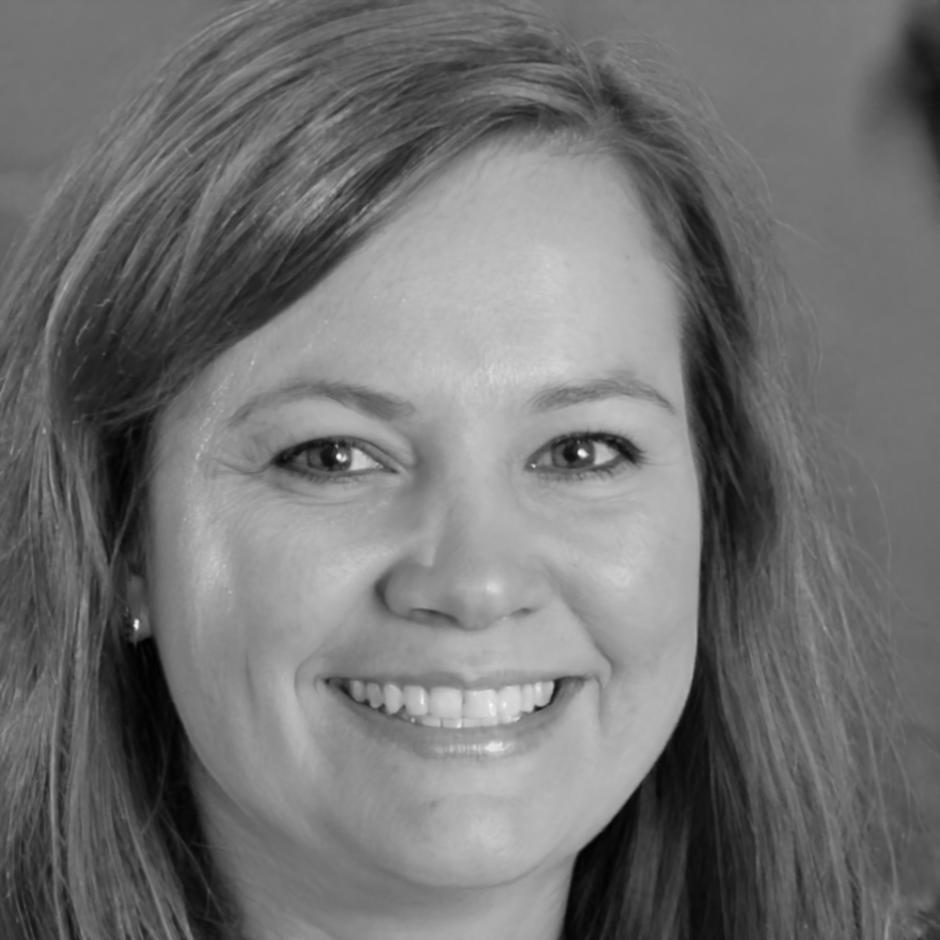 Sarah Chen, Head of Educational Development at pyravelonira
